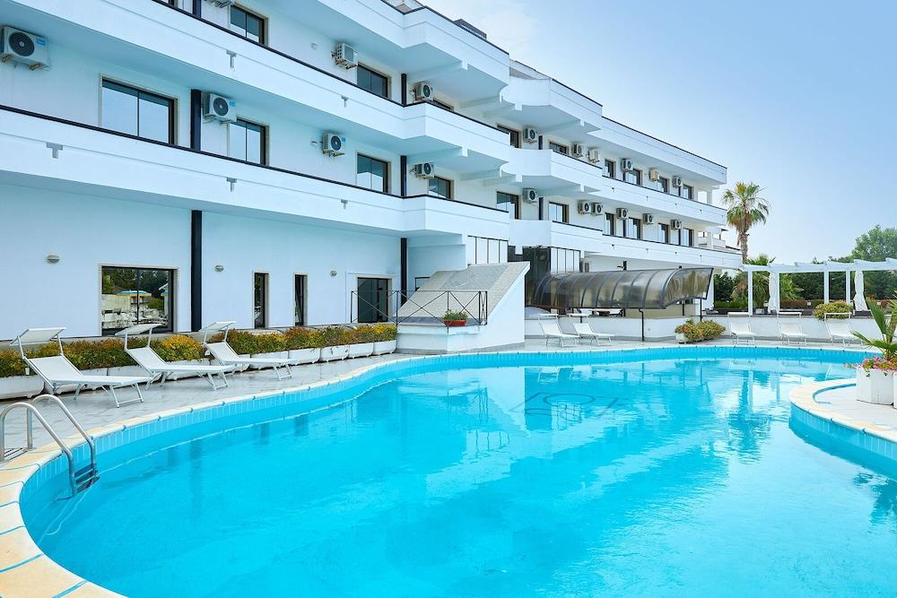 Hotel Club Clorinda Nuova Gestione 2024 Paestum Buitenkant foto